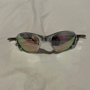 Chrome Frame Sunglasses with Iridescent Lenses